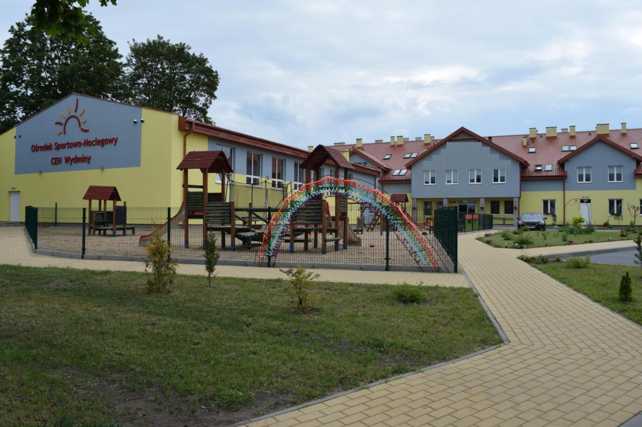 Отель Cen Выдмины Экстерьер фото
